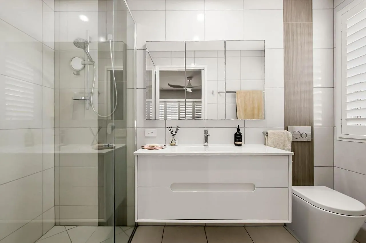 Monash Street 6, Golden Beach Villa Holiday home